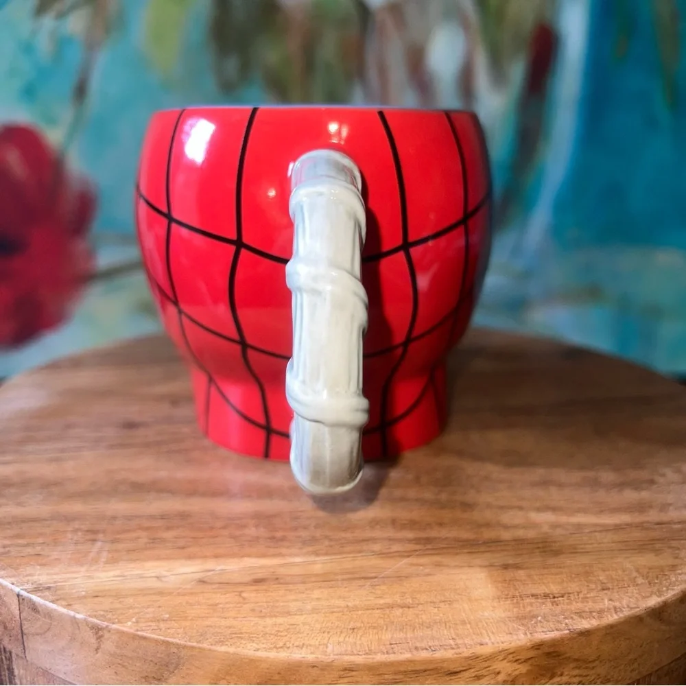 Disney 2012 Marvel Spiderman Red Ceramic Mug Coffee Cocoa Cup Microwave Safe